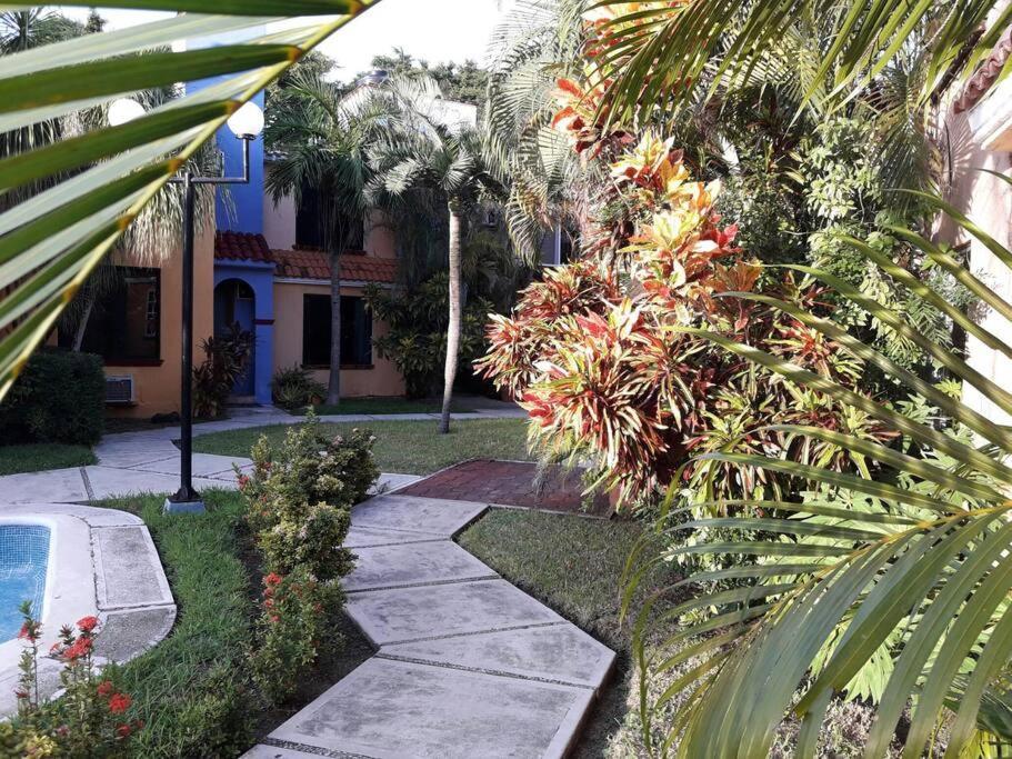 Appartement Cozy Townhouse In Great Location à Cancún Extérieur photo